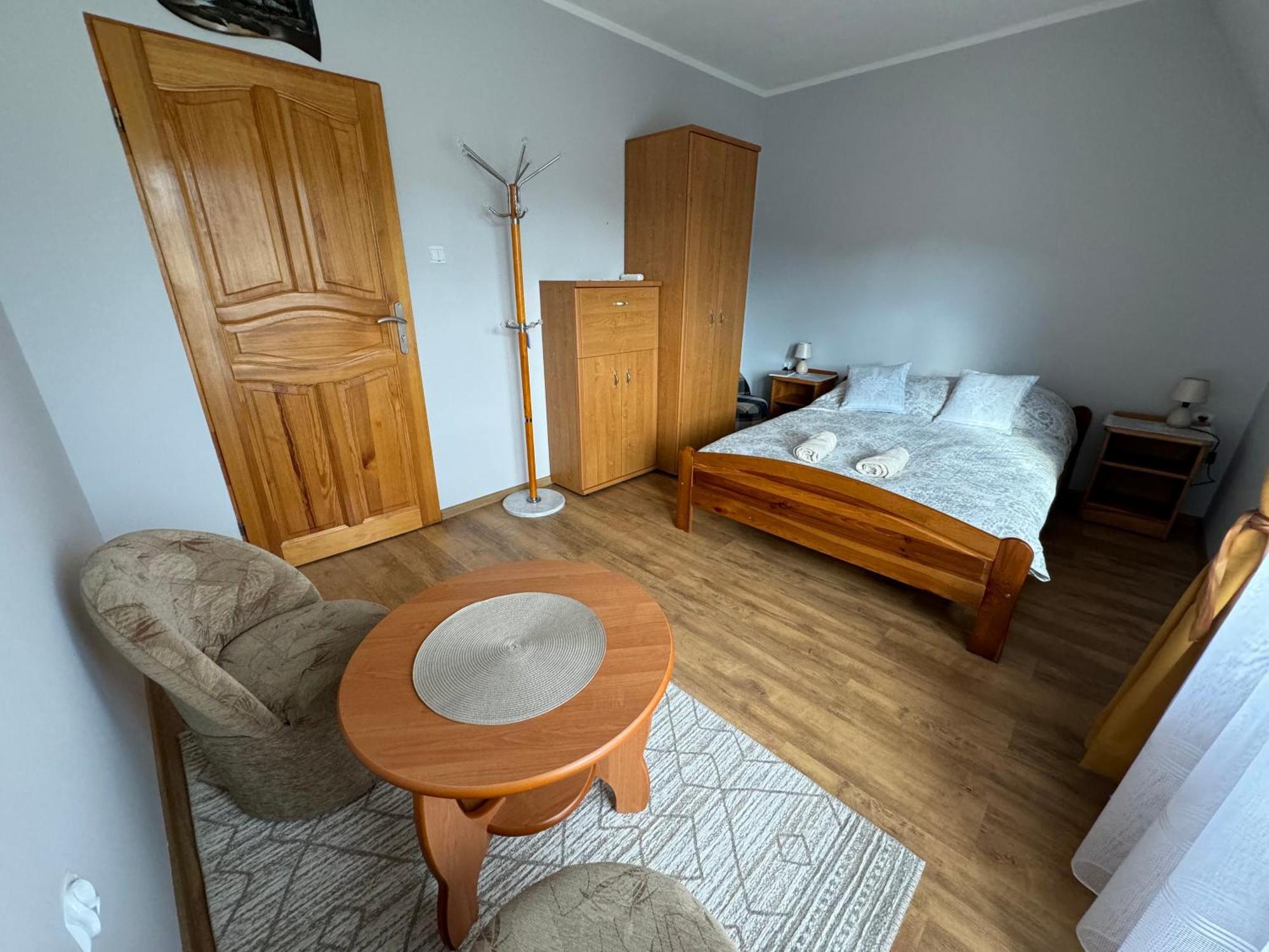 Gut Apartment 波罗宁 外观 照片